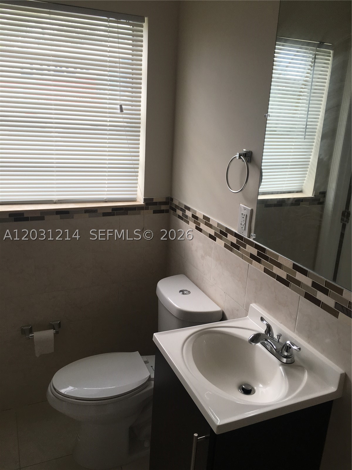 1594 Ne 155th Ter Property Photo 20