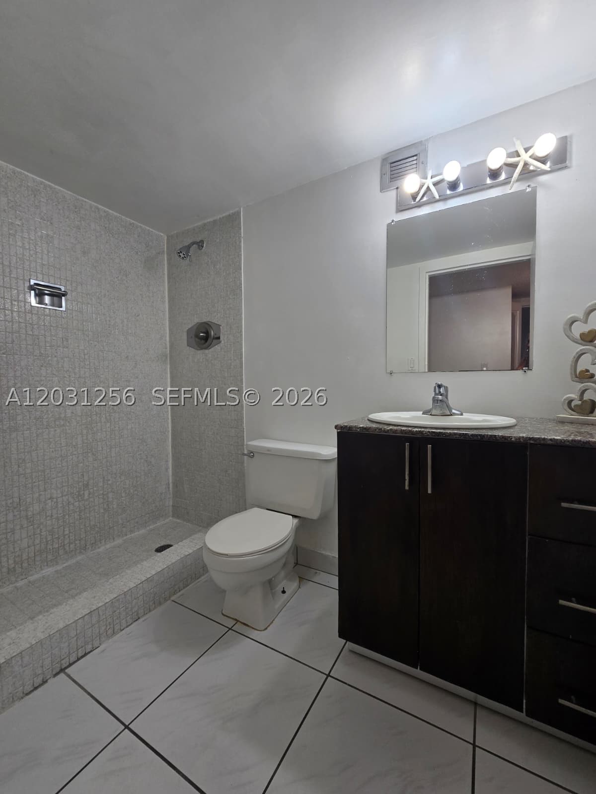 16909 N Bay Rd 321 Property Photo 18
