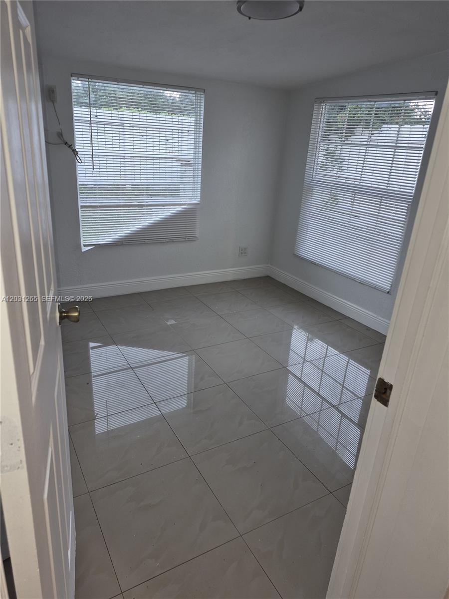 3035 Nw 68th St 12d Property Photo 8
