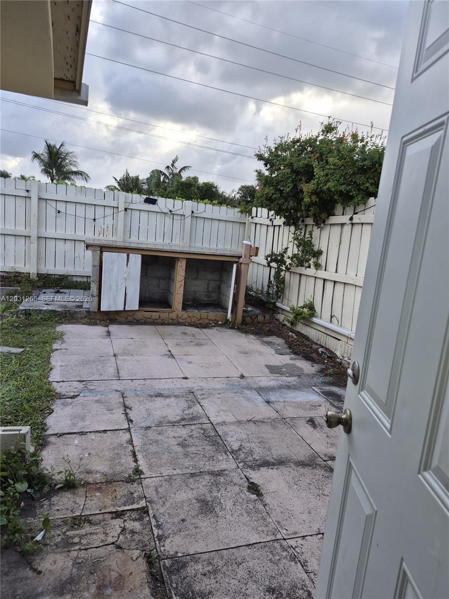 3035 Nw 68th St 12d Property Photo 14