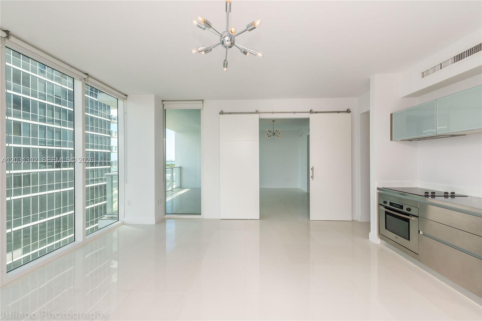 1040 Biscayne Blvd 1205 Property Photo 1