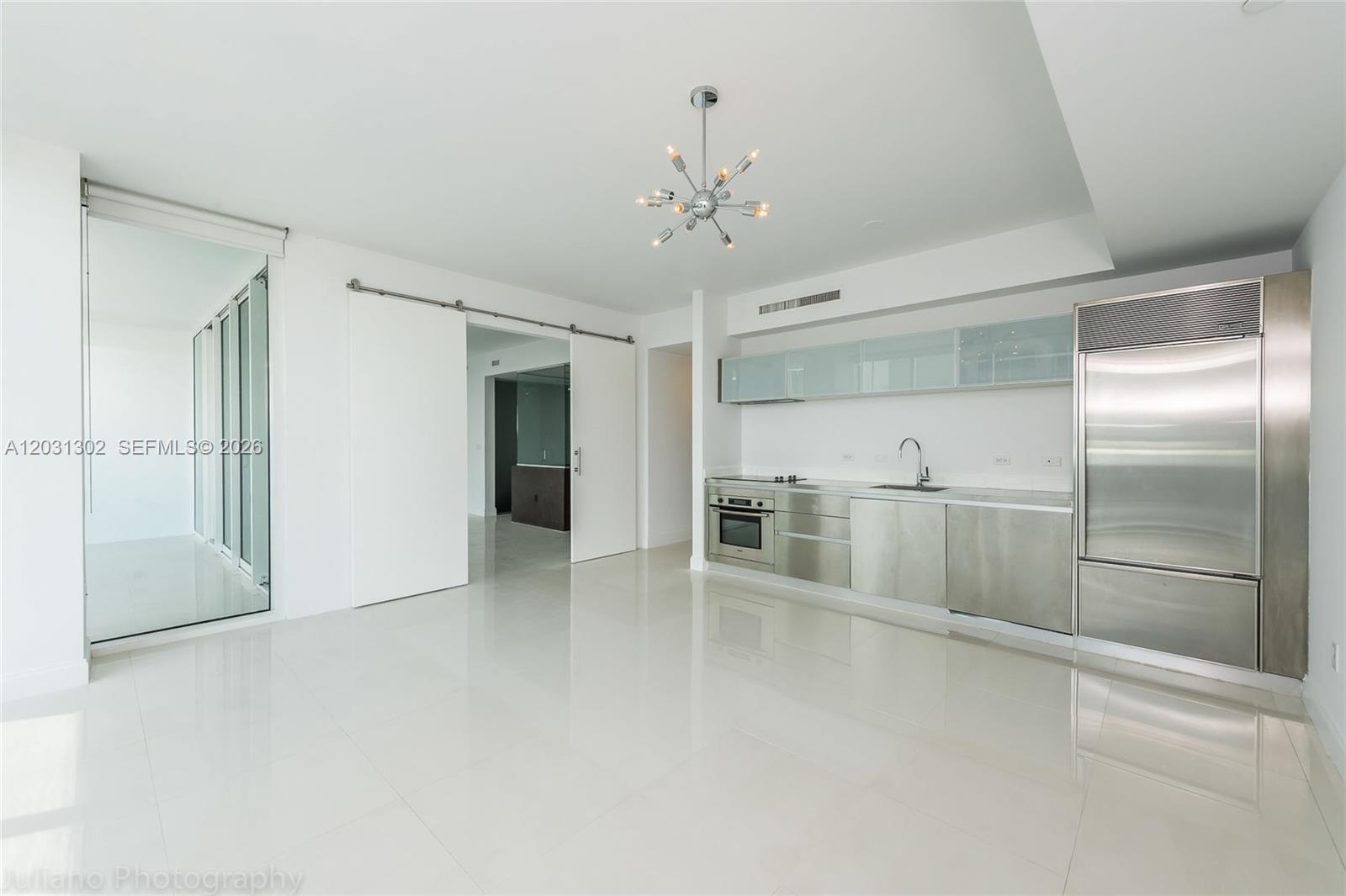1040 Biscayne Blvd 1205 Property Photo 3