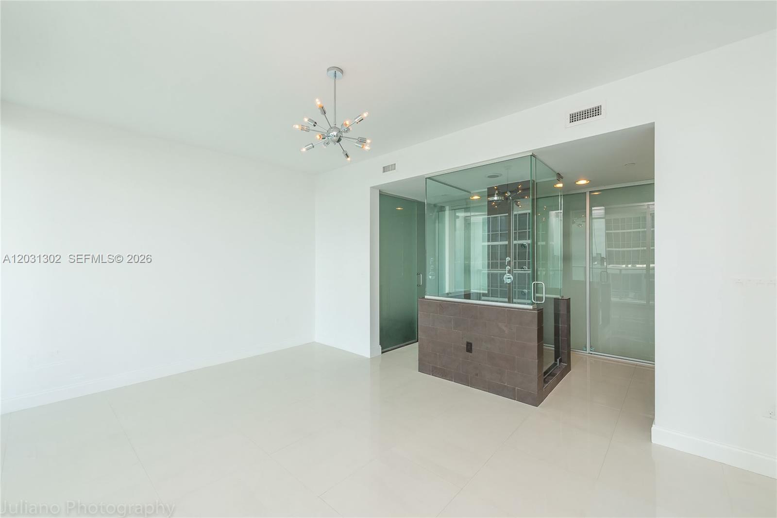 1040 Biscayne Blvd 1205 Property Photo 8
