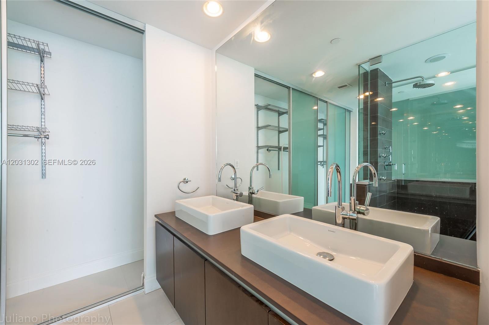 1040 Biscayne Blvd 1205 Property Photo 12