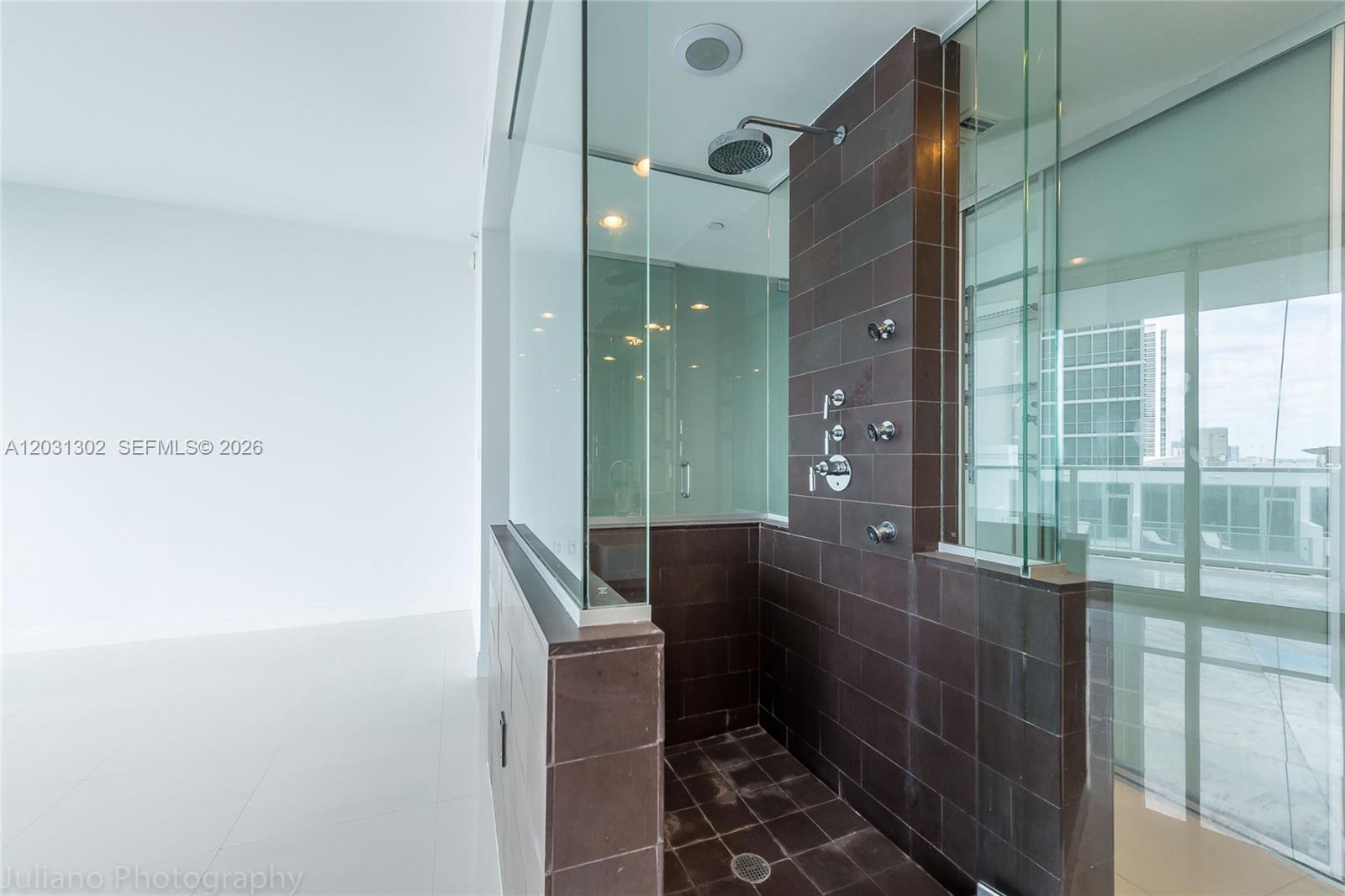 1040 Biscayne Blvd 1205 Property Photo 13