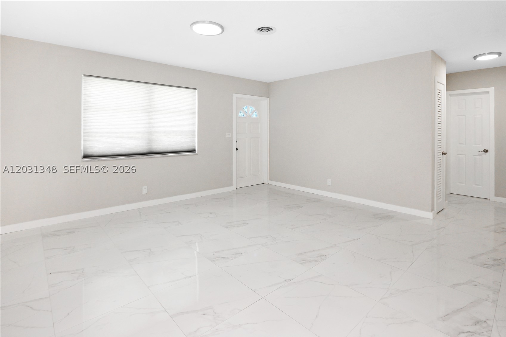2700 Nw 52nd Ct Property Photo 8