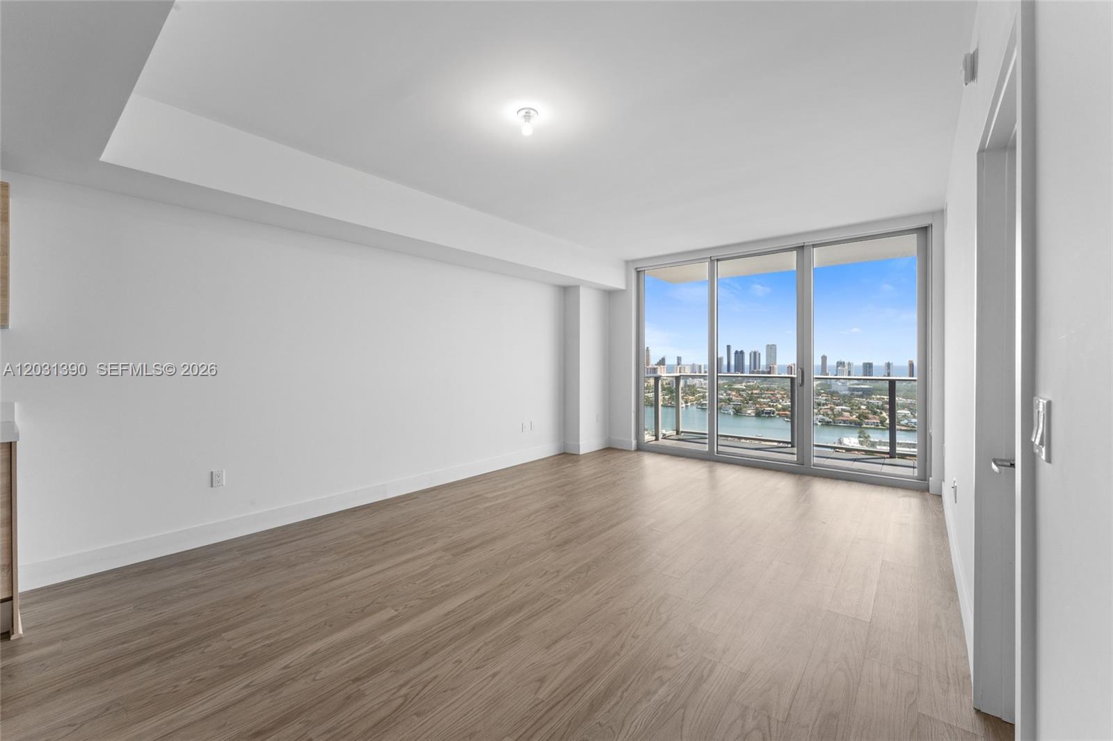 16385 Biscayne Blvd 3120 Property Photo 1