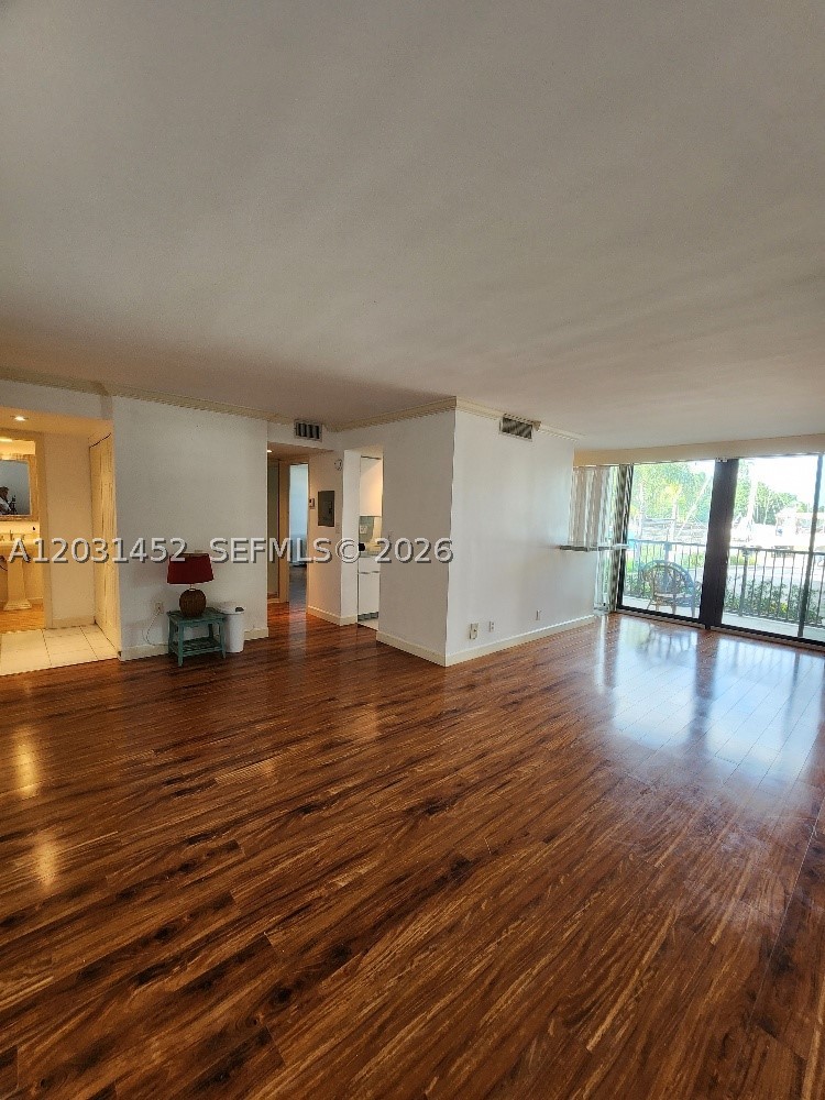 1301 River Reach Dr 106 Property Photo 3