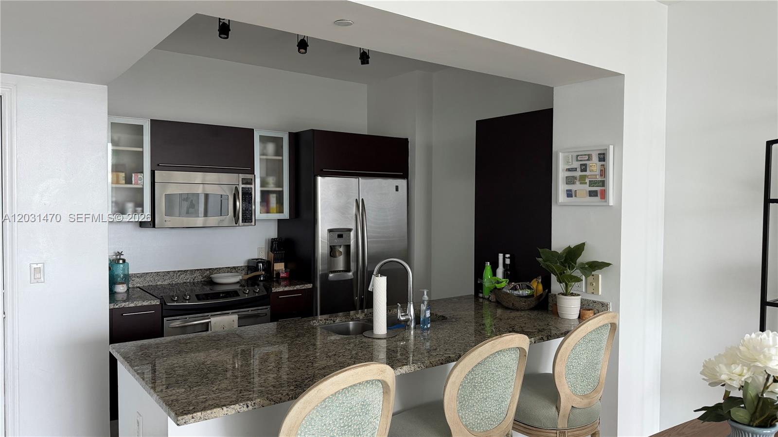 A12031470 Property Photo 6