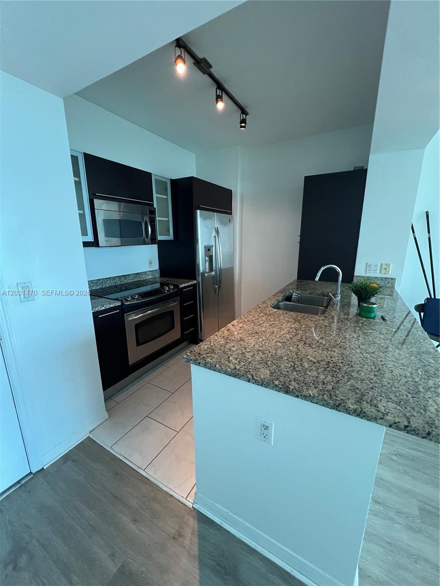 A12031470 Property Photo 8