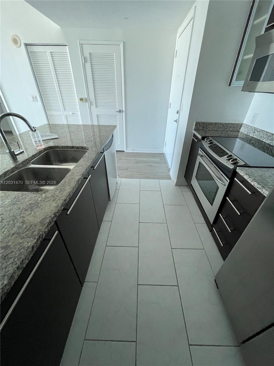 A12031470 Property Photo 9