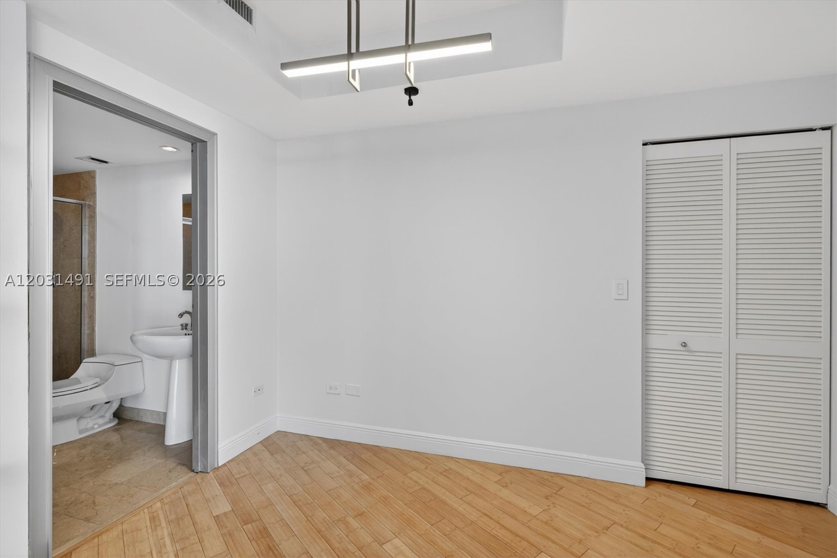 848 Brickell Key Dr 3402 Property Photo 28