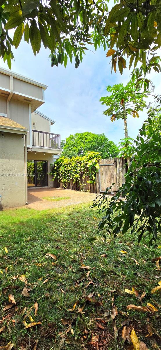 608 Commodore Dr Property Photo 27