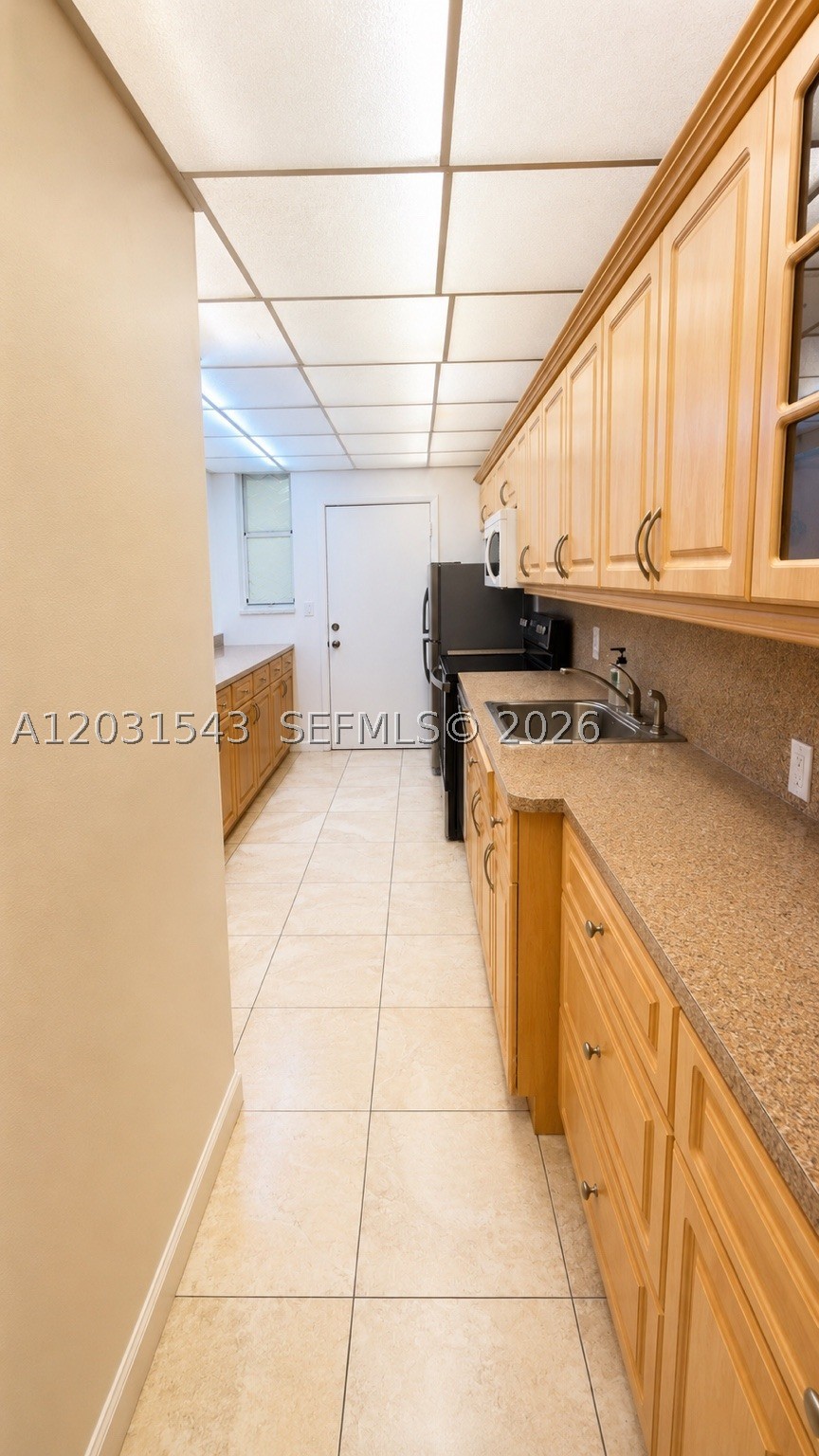 3660 Ne 166th St 805 Property Photo 8