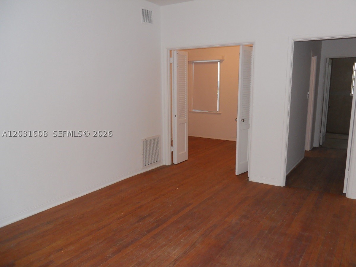 748 Euclid Ave 2 Property Photo 3