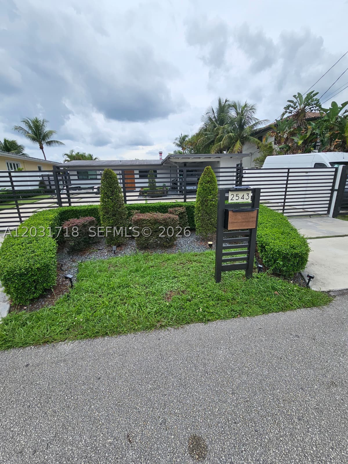 2543 Gulfstream Ln Property Photo 1