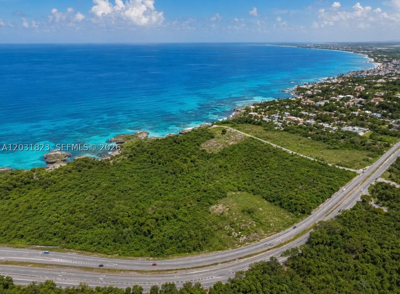 Autovia Del Este Property Photo 3
