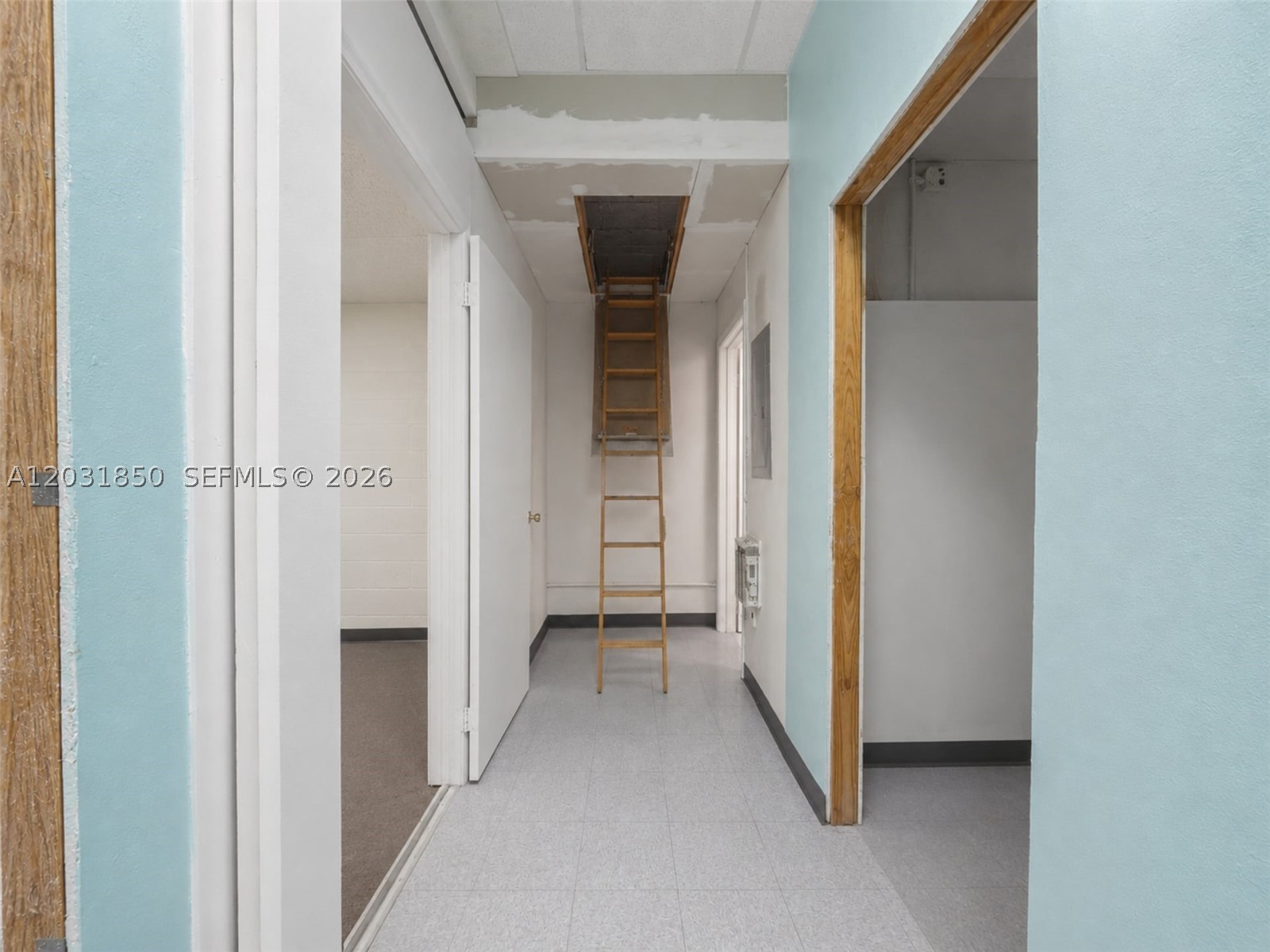 2225 Sw 57th Ave 2 Property Photo 9