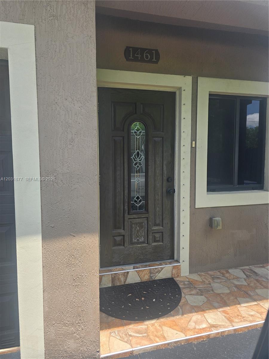 1461 Sw 40th Ter 1 Property Photo 2