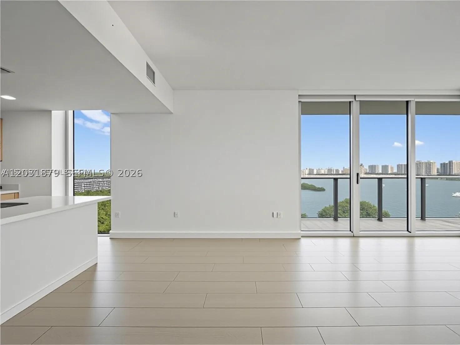 16385 Biscayne Blvd 1615 Property Photo 2