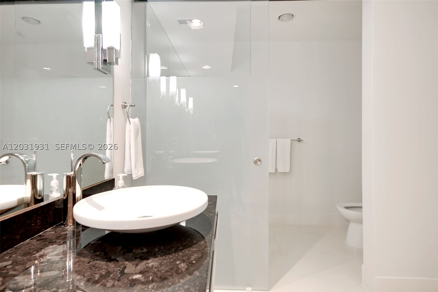 2711 S Ocean Dr 2803 Property Photo 25