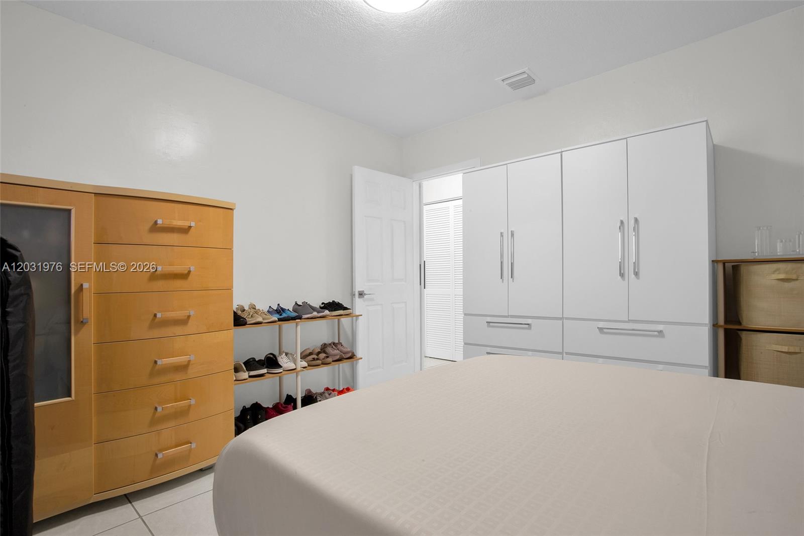 855 W 70th Pl Property Photo 18