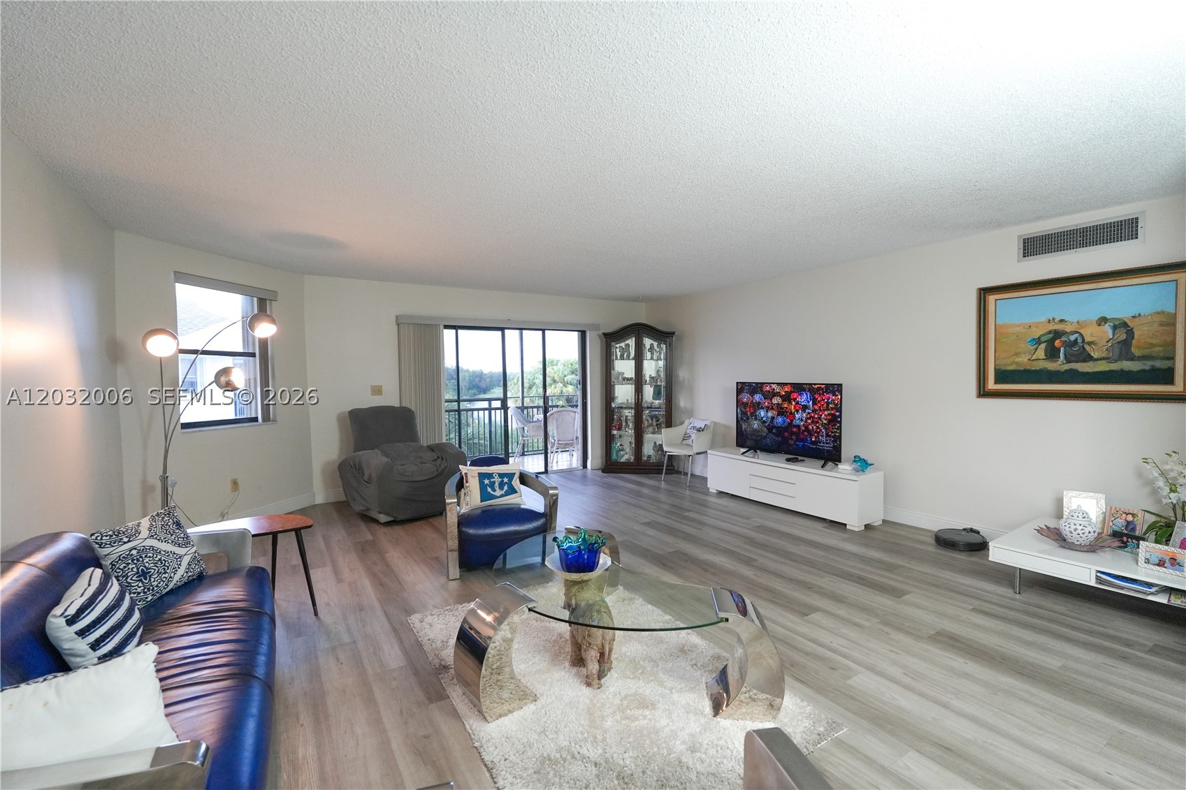 16051 Blatt Blvd 401 Property Photo 3