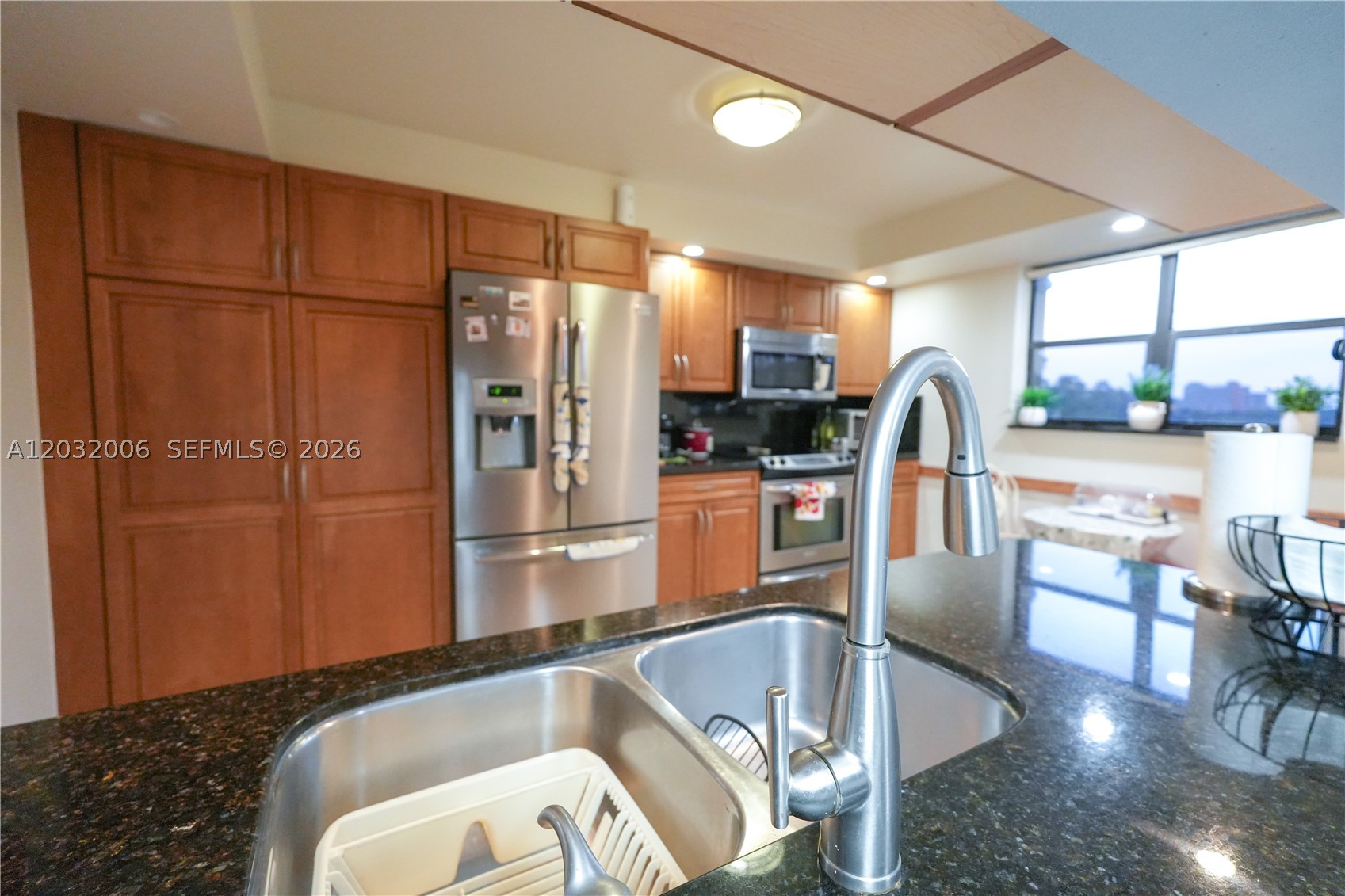 16051 Blatt Blvd 401 Property Photo 12