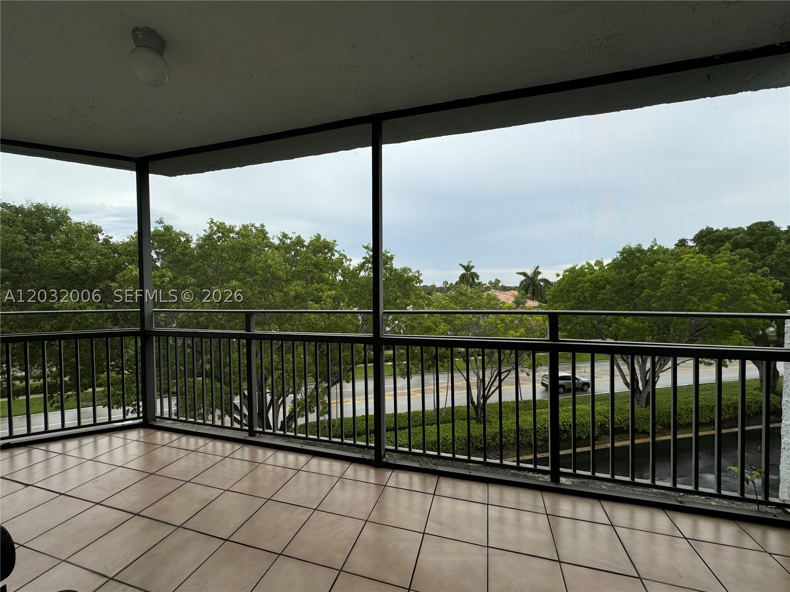 16051 Blatt Blvd 401 Property Photo 28