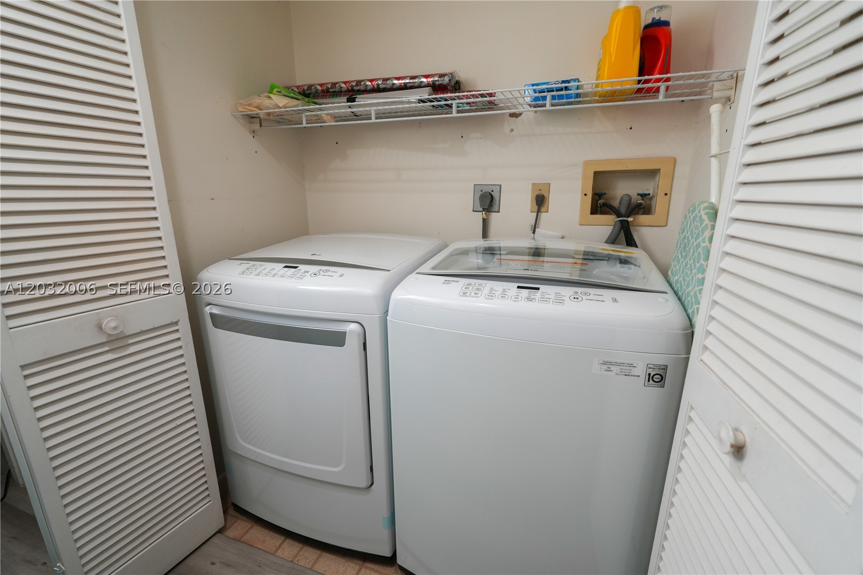 16051 Blatt Blvd 401 Property Photo 37