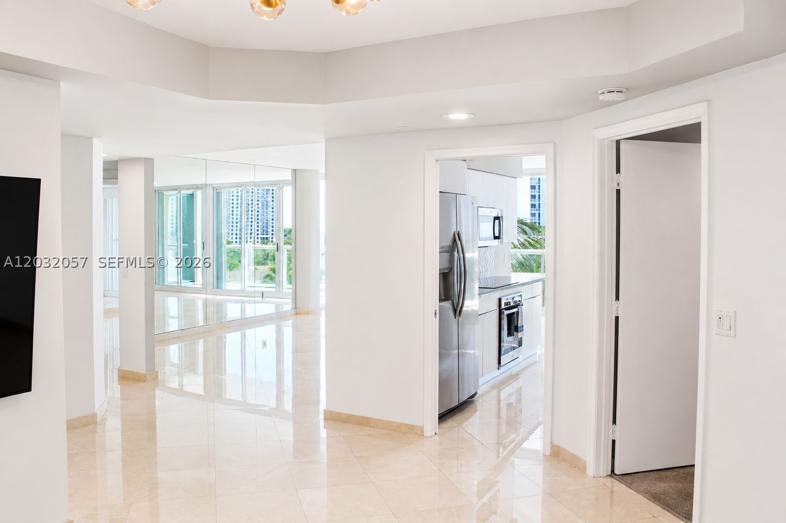 16400 Collins Ave 542 Property Photo 15