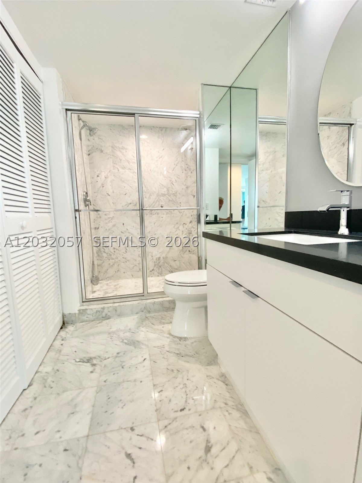 16400 Collins Ave 542 Property Photo 35