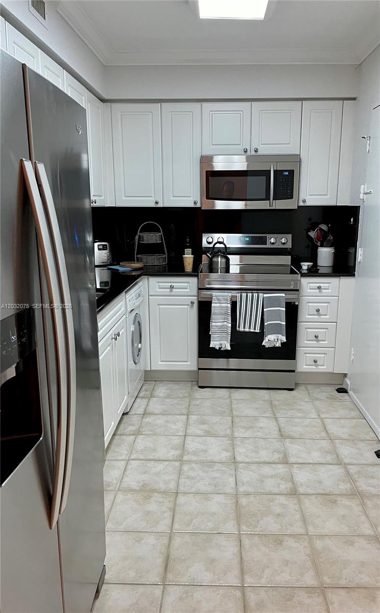 2501 S Ocean Dr 1002 (available Now-oct) Property Photo 5