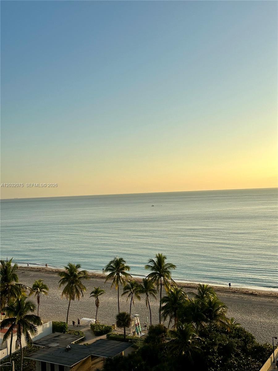 2501 S Ocean Dr 1002 (available Now-oct) Property Photo 9