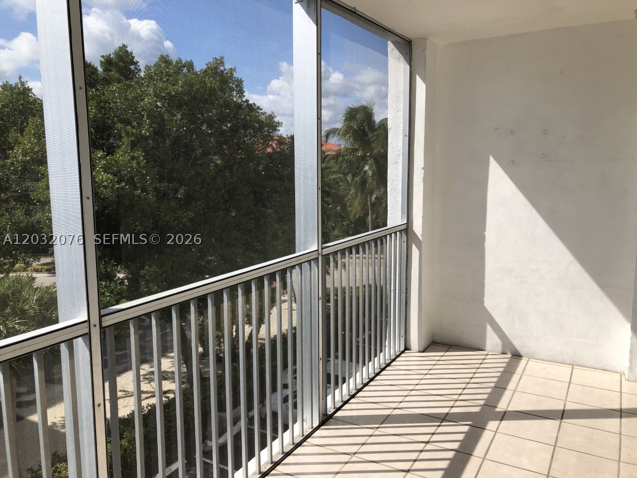 150 Ocean Lane Dr 4b Property Photo 14