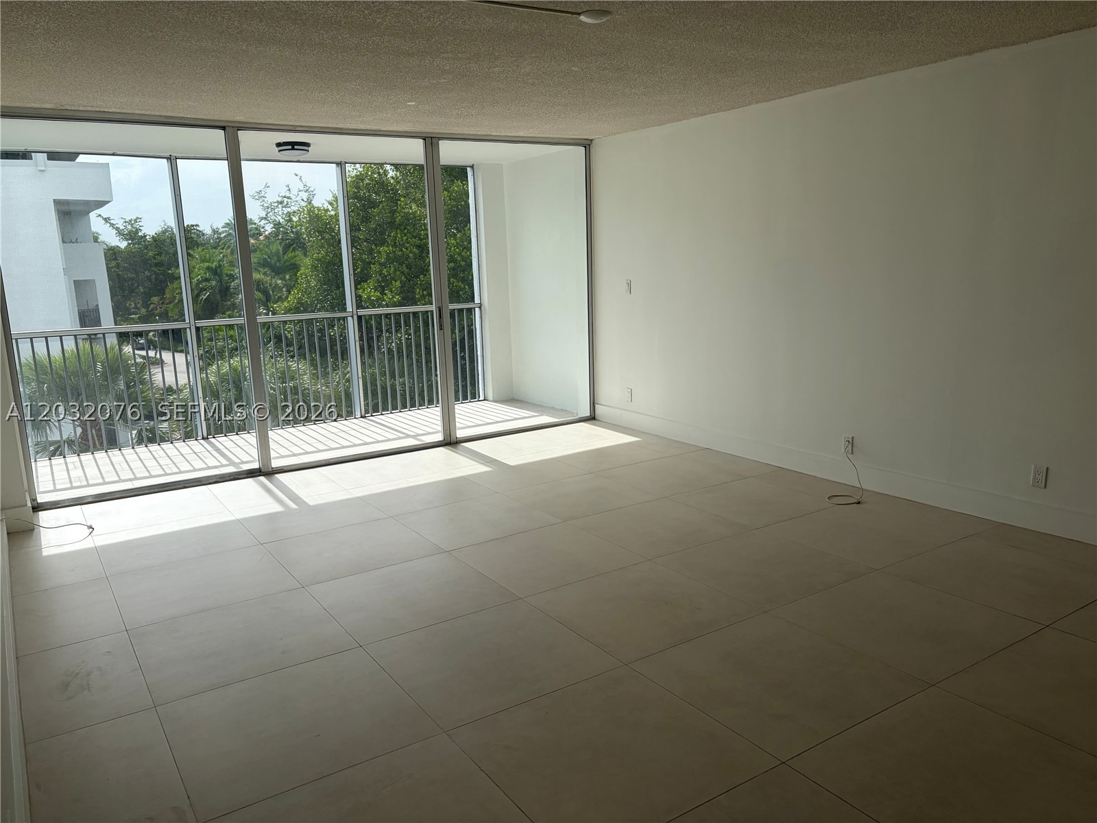 150 Ocean Lane Dr 4b Property Photo 33