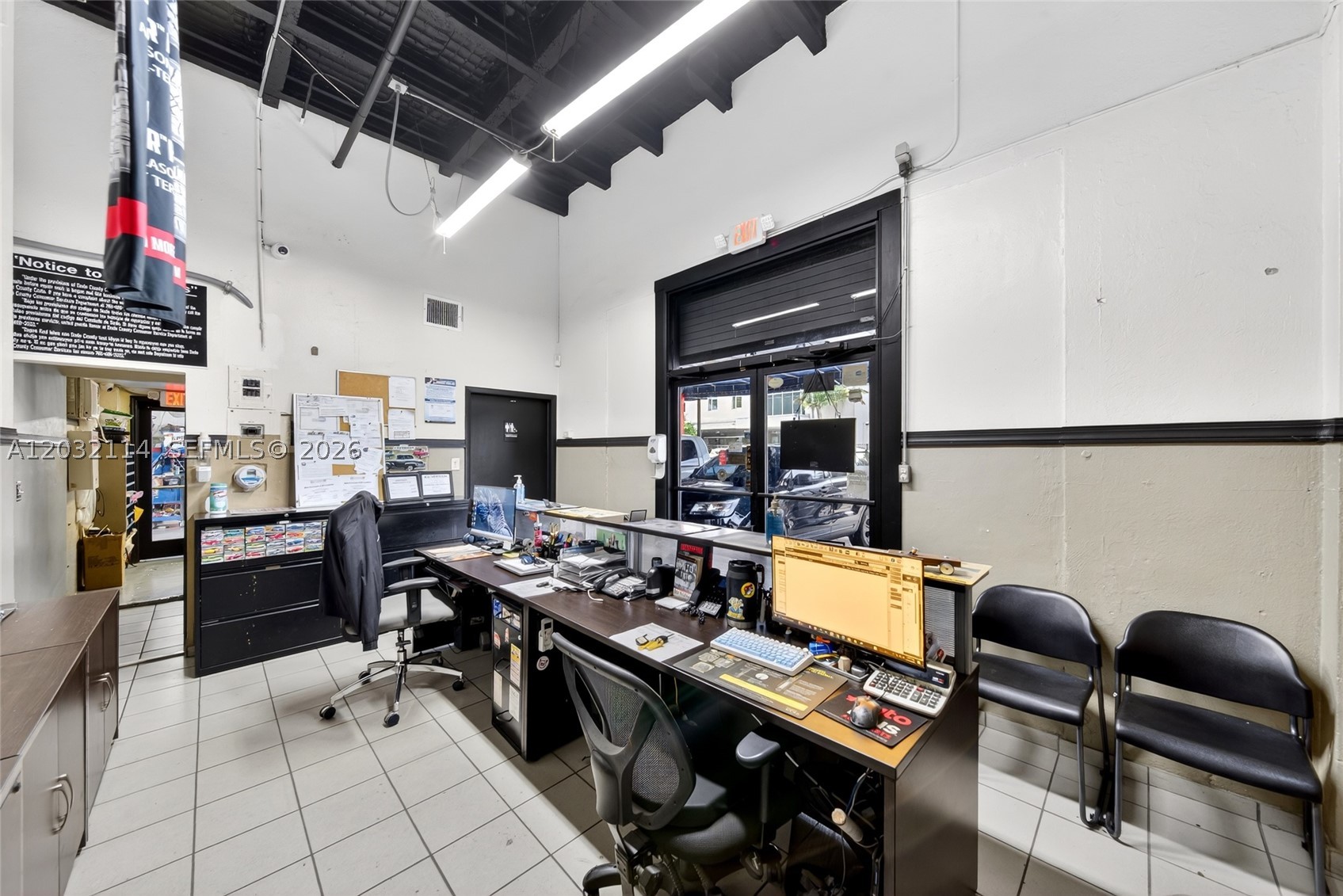 A12032114 Property Photo 3