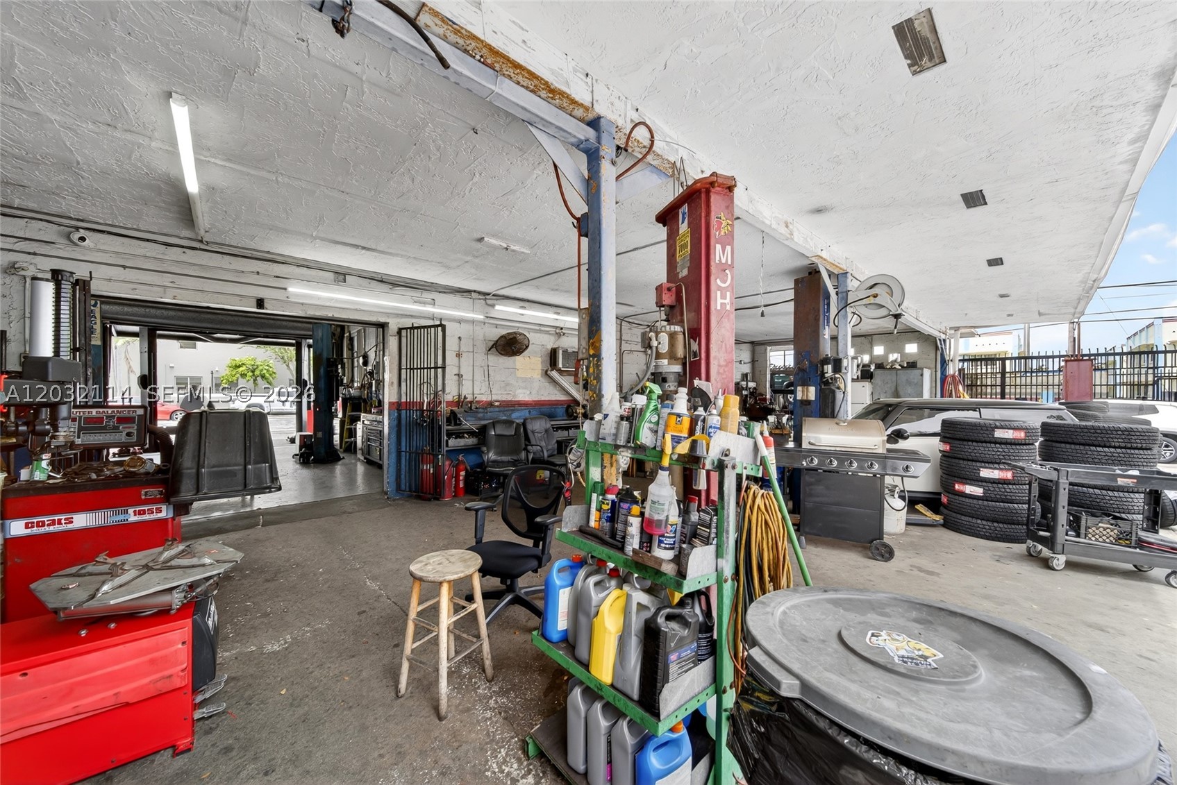 A12032114 Property Photo 8