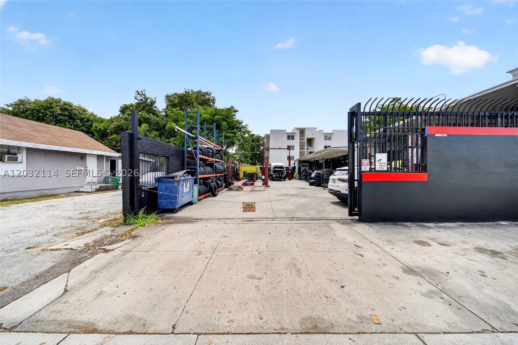A12032114 Property Photo 19
