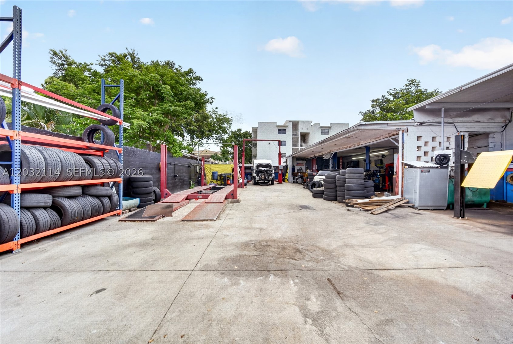 A12032114 Property Photo 20