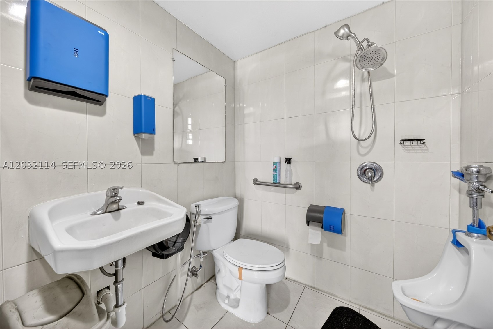 A12032114 Property Photo 24