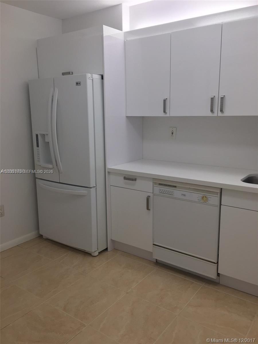 9341 Collins Ave 1006 Property Photo 5