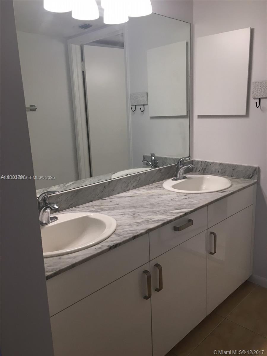 9341 Collins Ave 1006 Property Photo 10