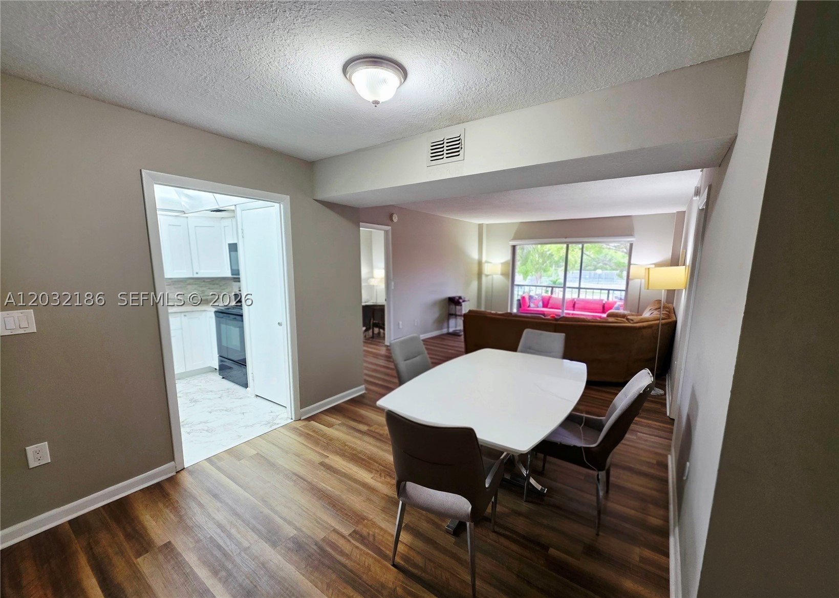 4164 Inverrary Dr 204 Property Photo 8