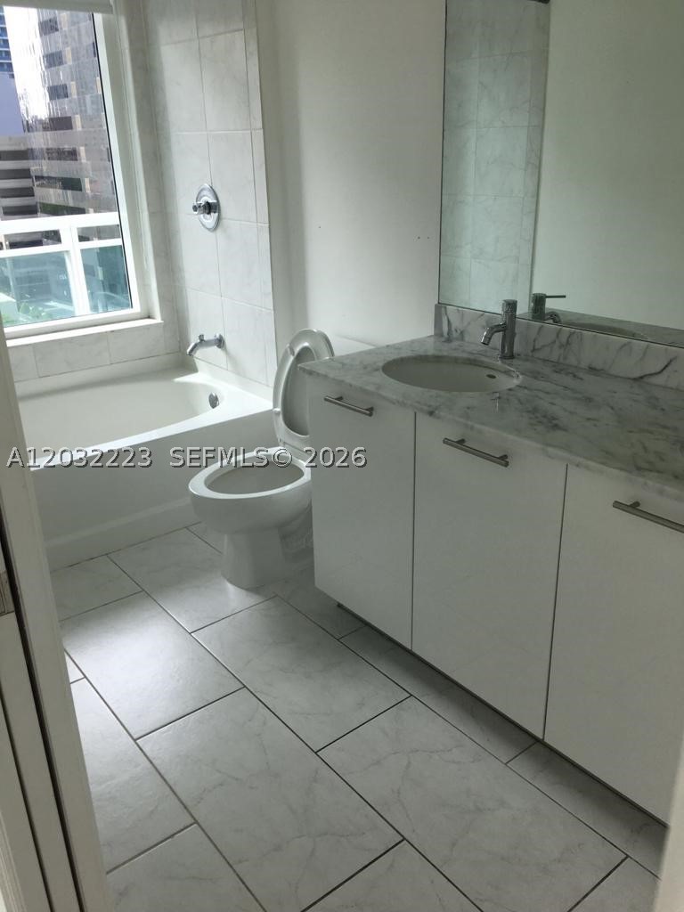 950 Brickell Bay Dr 701 Property Photo 7