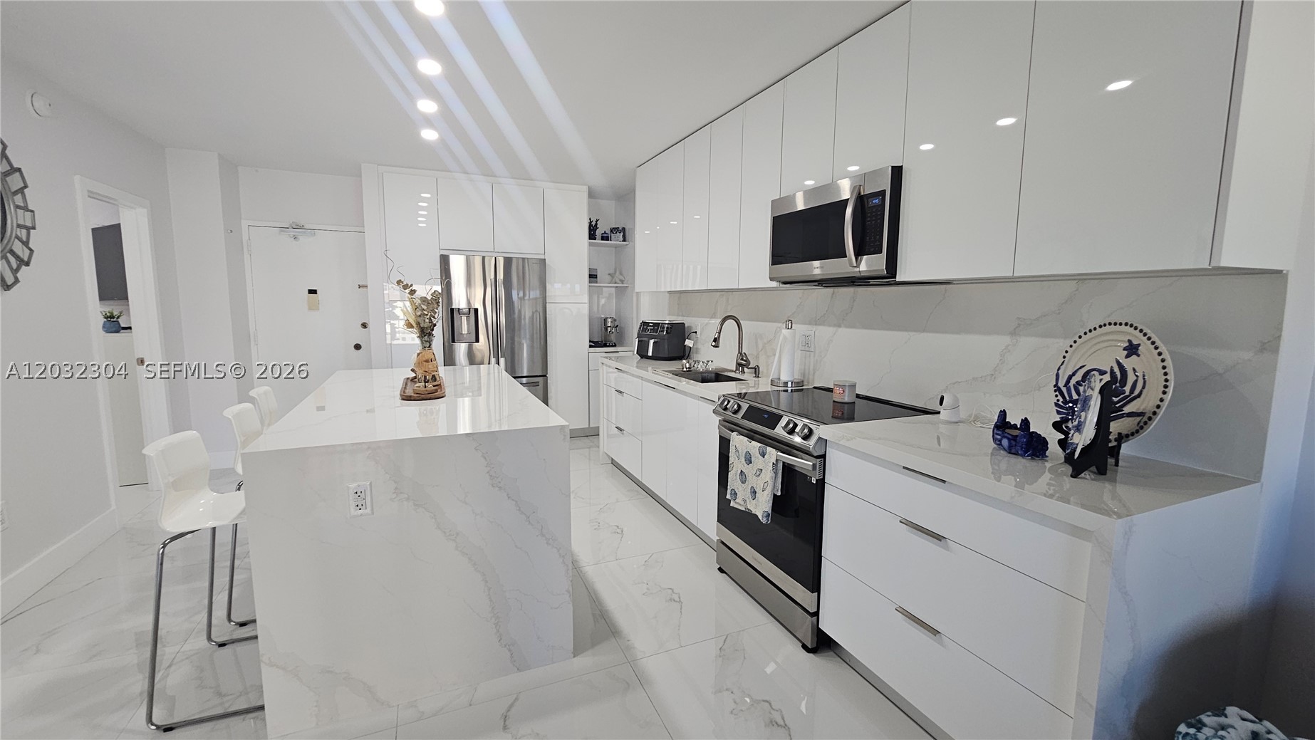 1950 S Ocean Dr 3d Property Photo 6