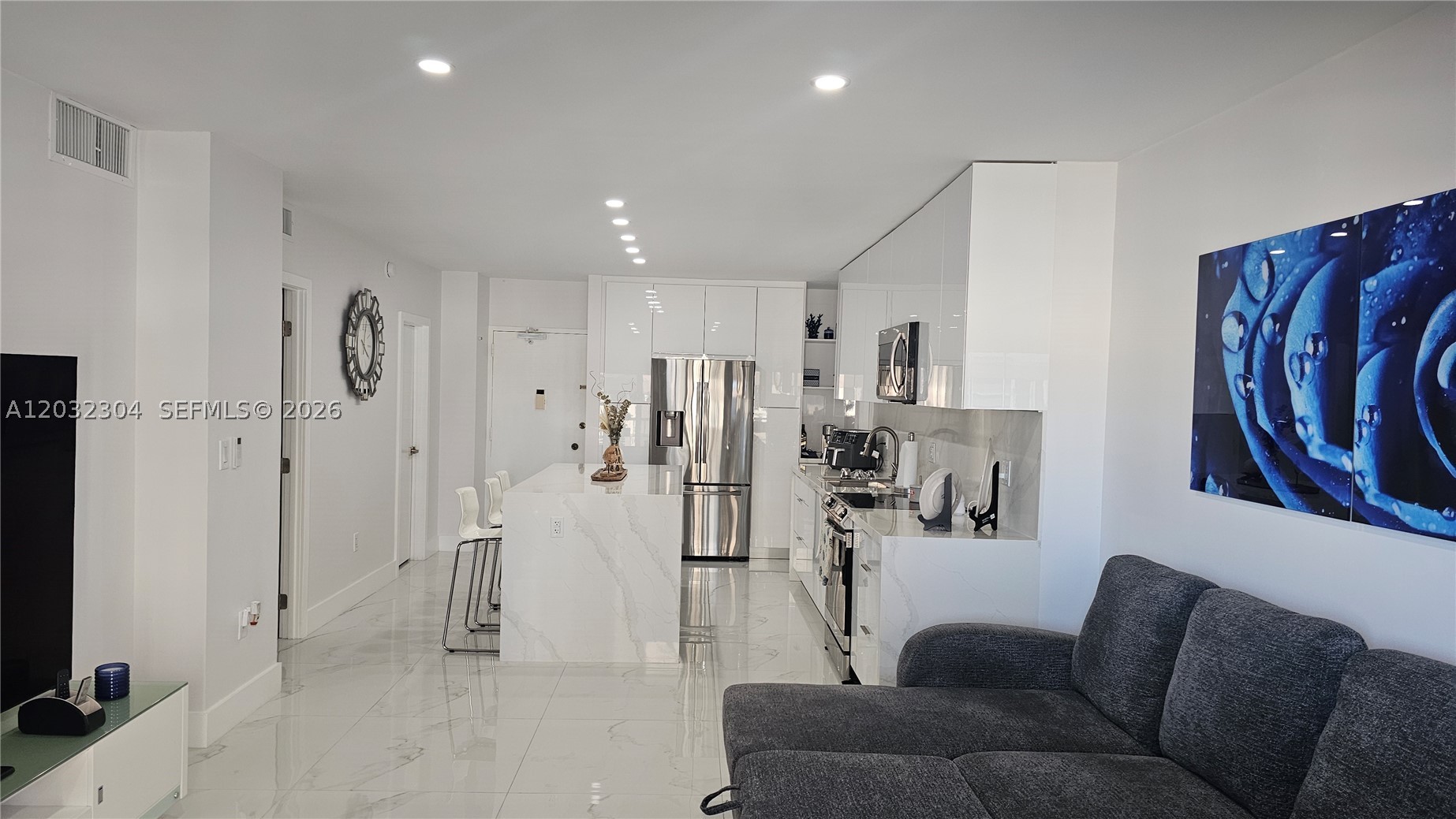 1950 S Ocean Dr 3d Property Photo 23
