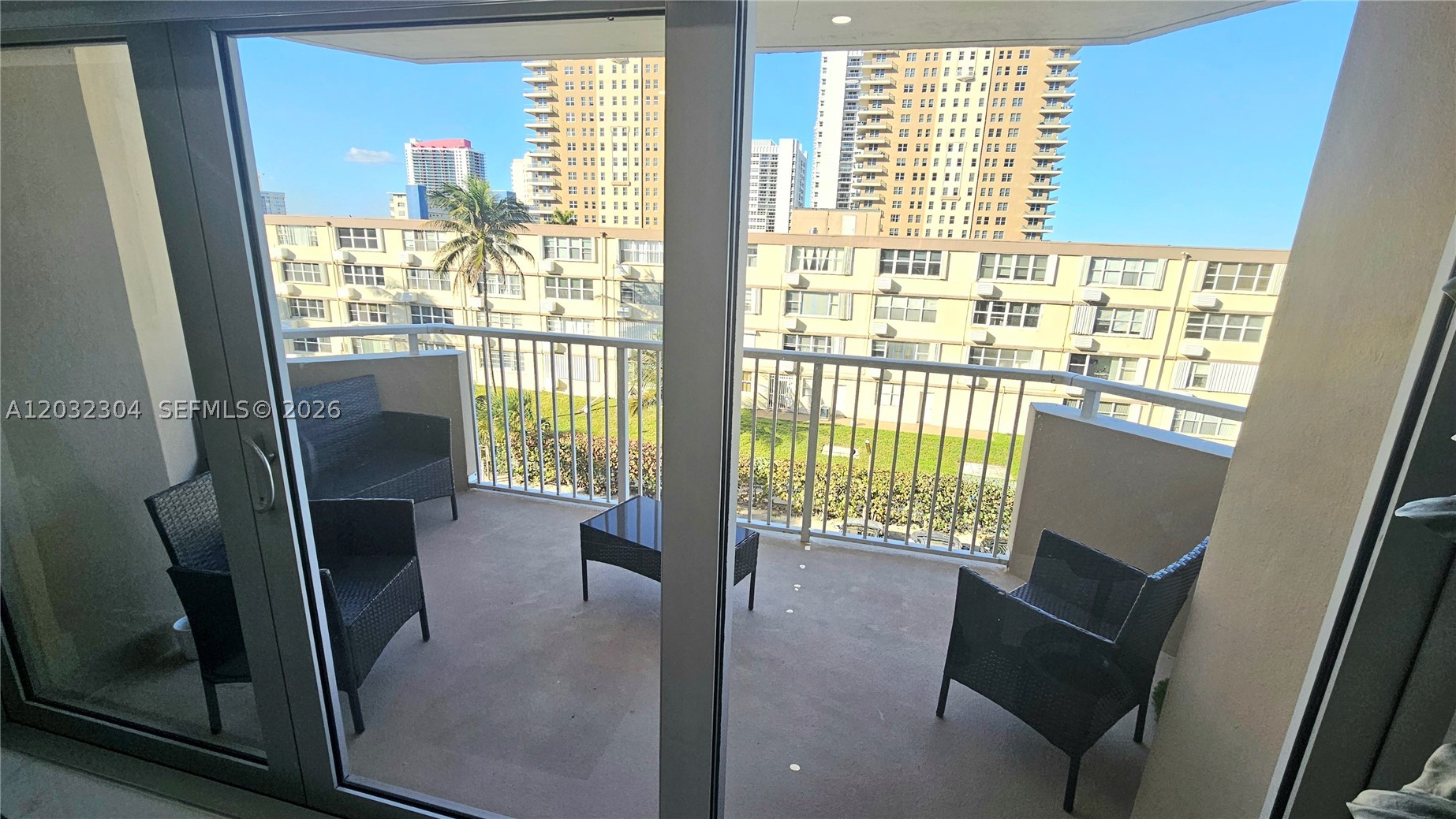 1950 S Ocean Dr 3d Property Photo 25