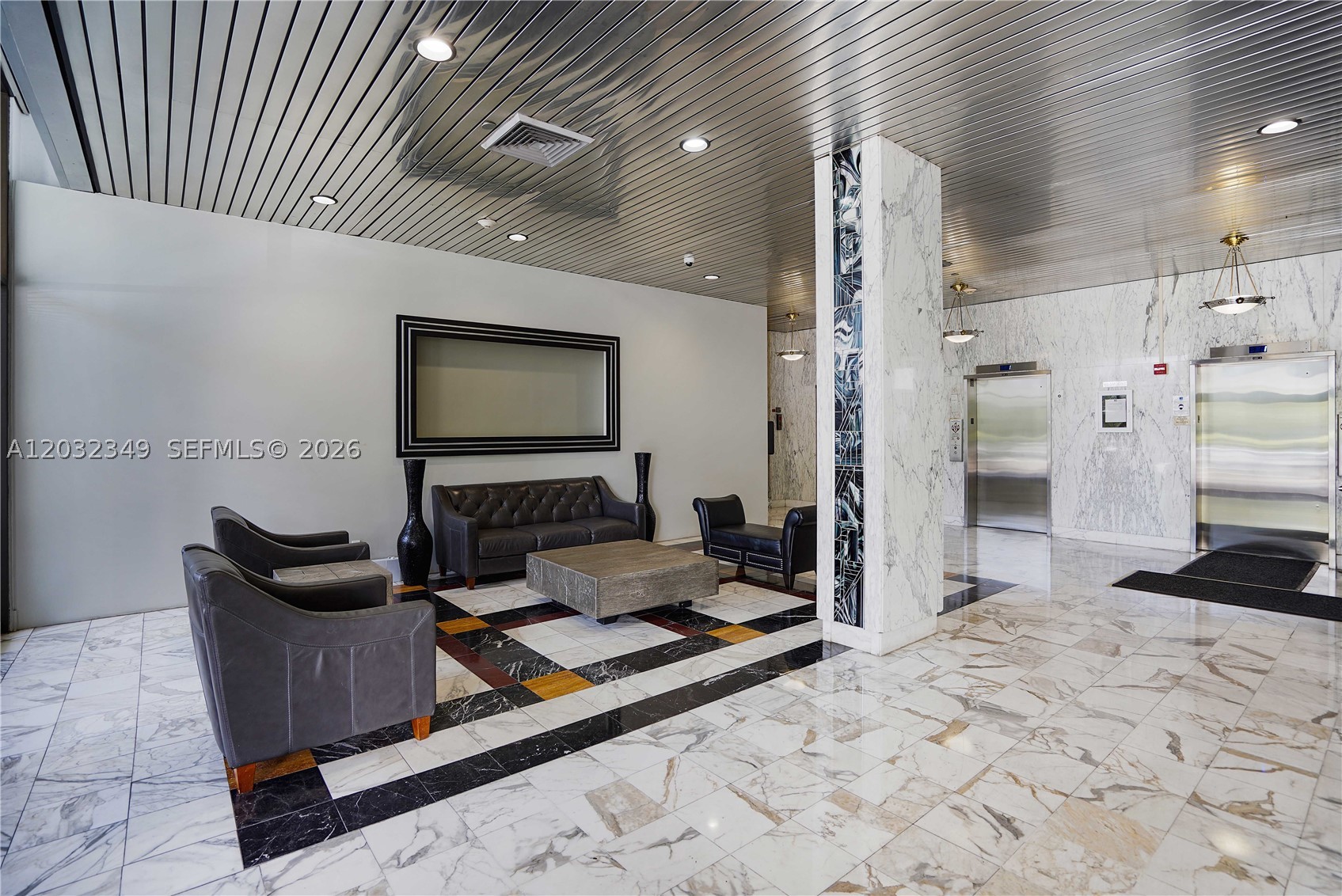 3675 N Country Club Dr 2201 Property Photo 20
