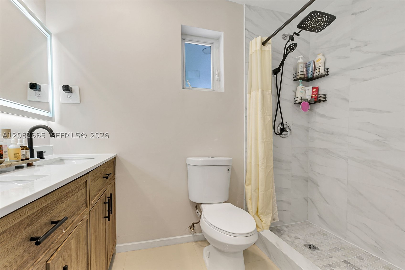4621 Johnson St Property Photo 14
